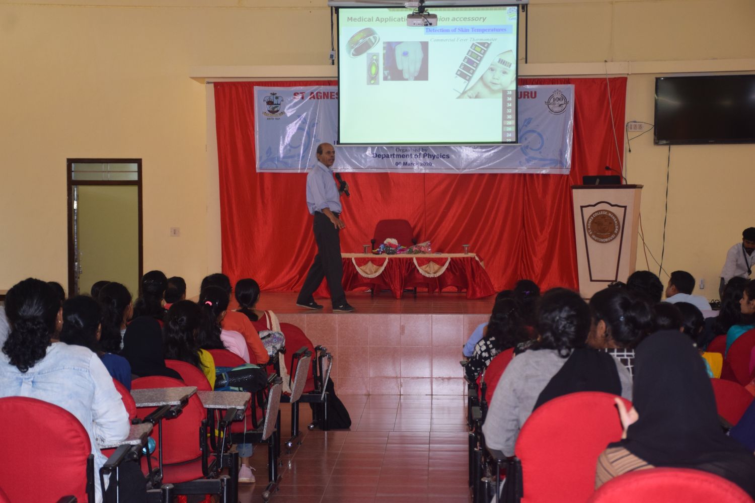 St_Agnes_Lecture_8.jpg