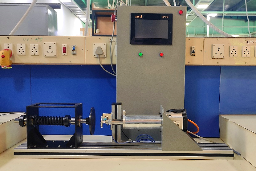Tapping instrument with dynamic force sensor
